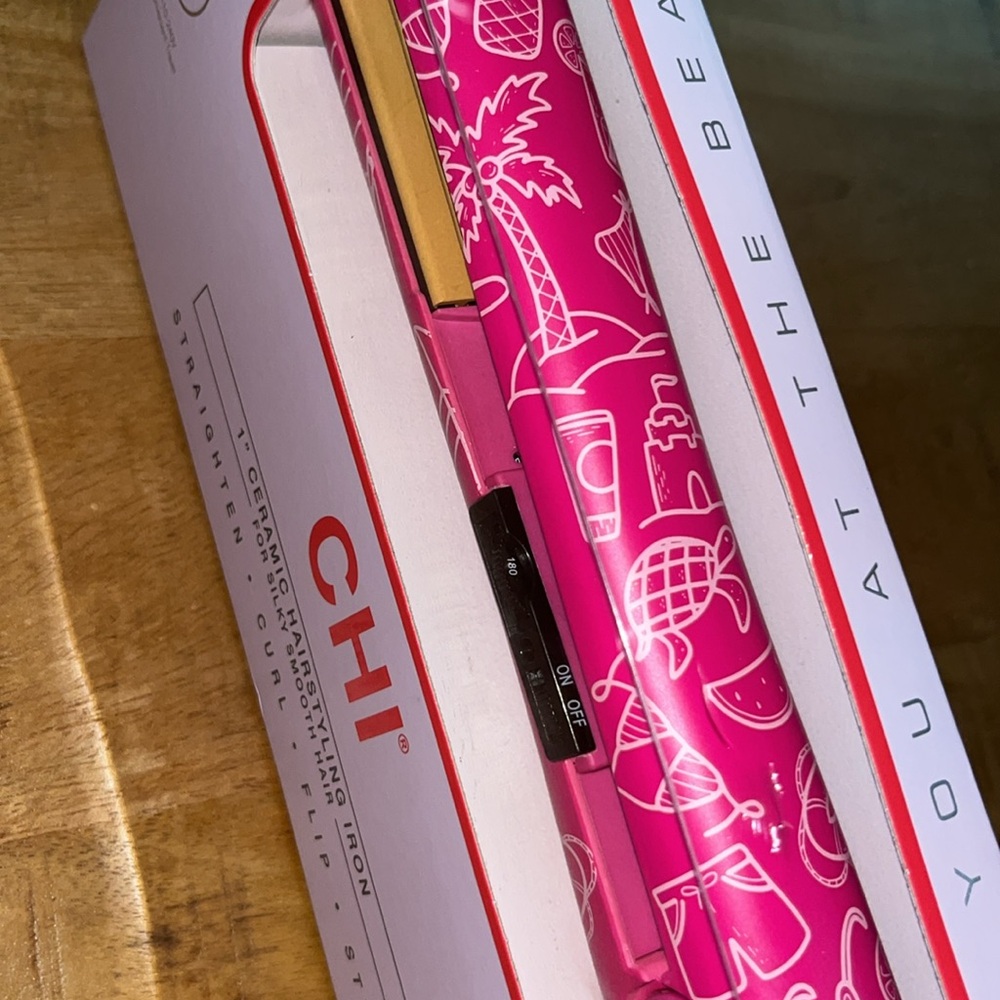 CHI Limited Edition See You At The Beach 1” Ceramic Flat Iron Pink - Picture 2 of 6